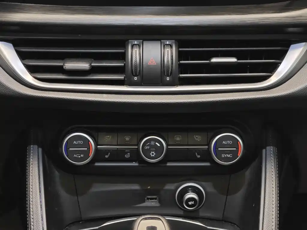 Stelvio 2017 2.0T 200HP Elite Edition