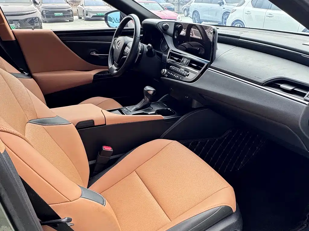 Lexus ES 2023 200 Excellence Edition
