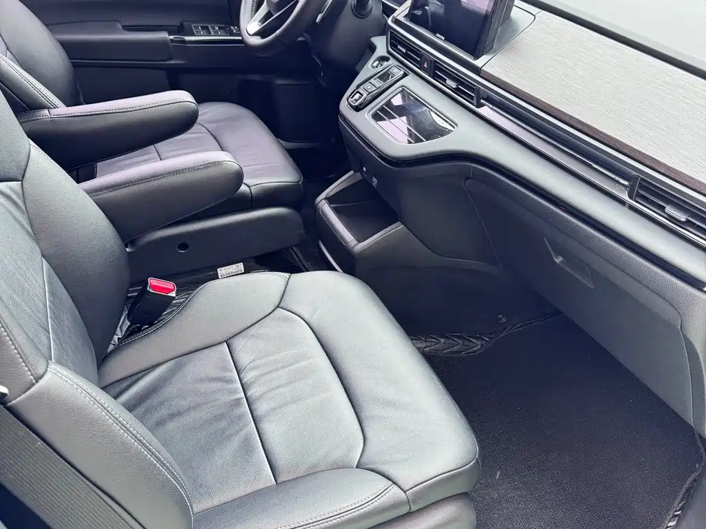 Odyssey 2022 2.0L e:HEV Shining Enjoyment Edition