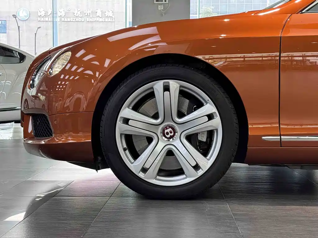 Audi A8 2012 4.0T GT V8