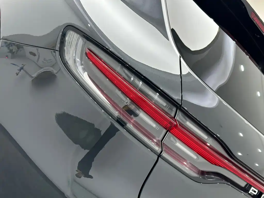 Macan 2022 2.0T