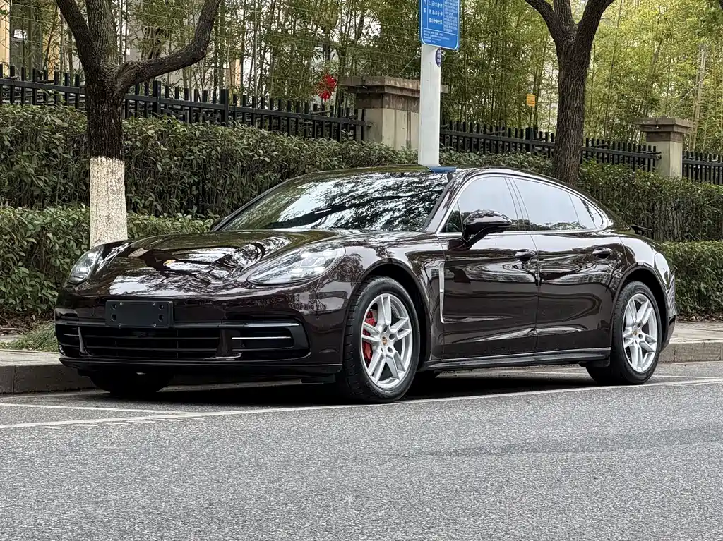 Panamera Executive Long Wheelbase 3.0T