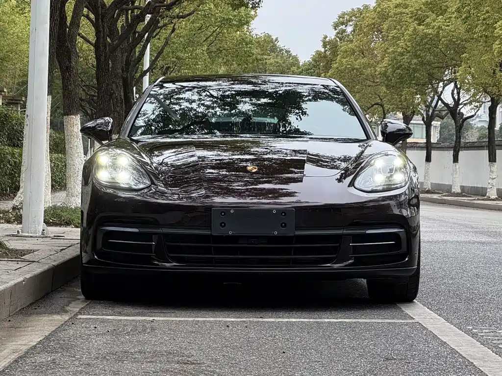 Panamera Executive Long Wheelbase 3.0T