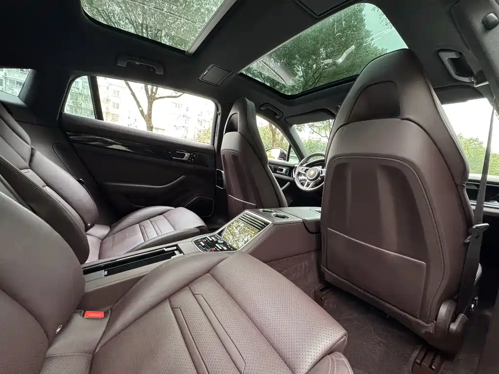 Panamera Executive Long Wheelbase 3.0T