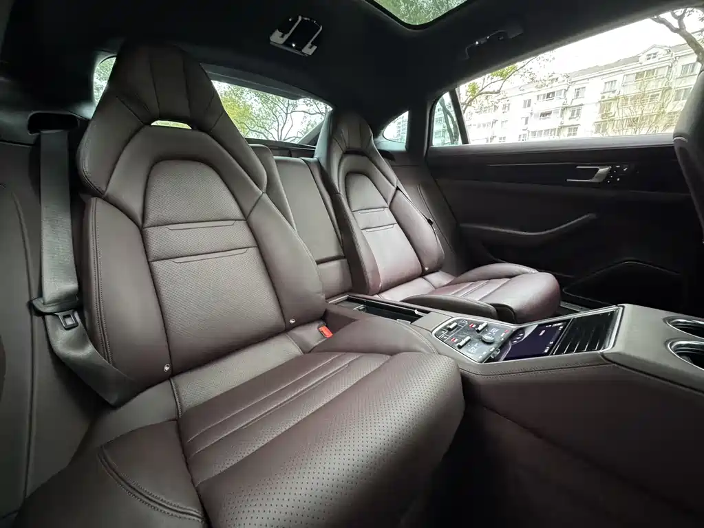 Panamera Executive Long Wheelbase 3.0T