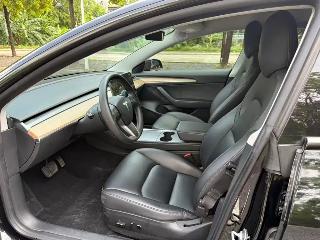 Model 3 Rear-Wheel Drive 2022