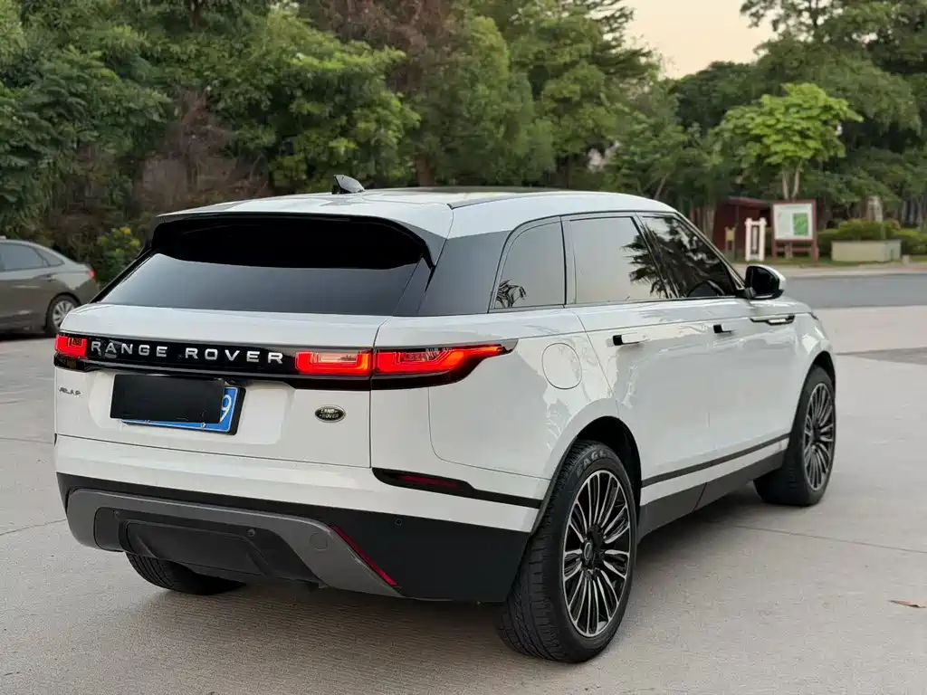 Range Rover Velar 2022 250PS