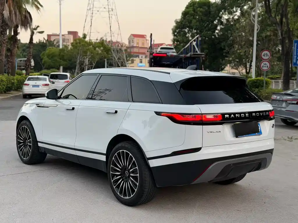 Range Rover Velar 2022 250PS