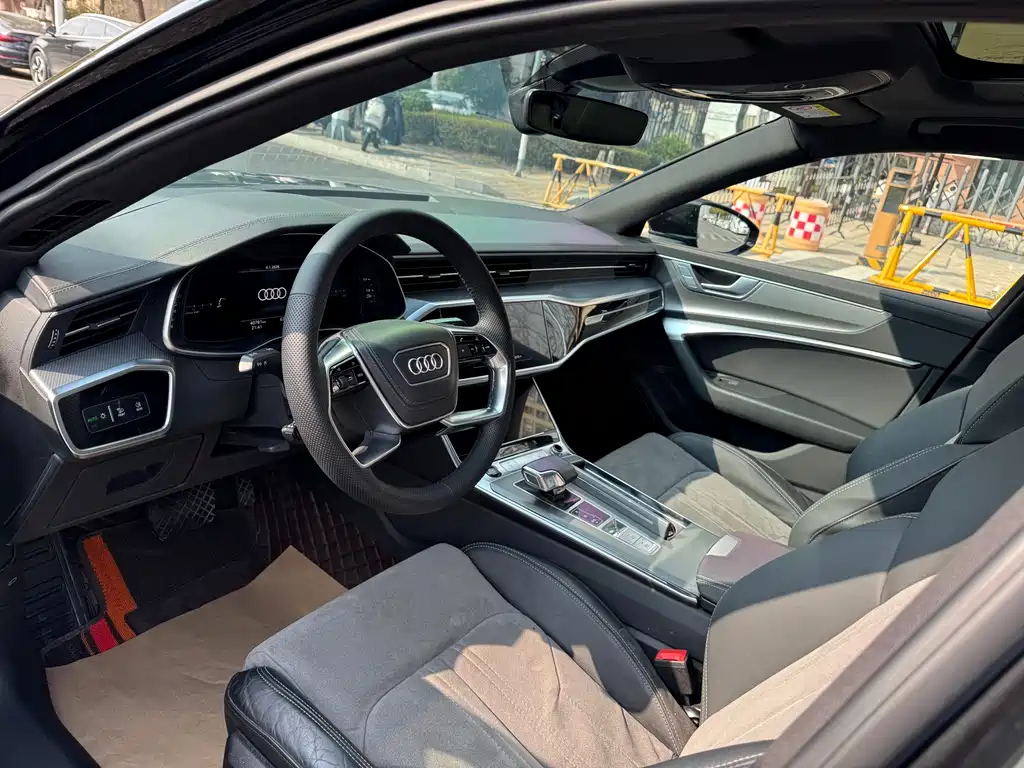 Audi A6L 2024 model 45 TFSI Prestige Dynamic Edition