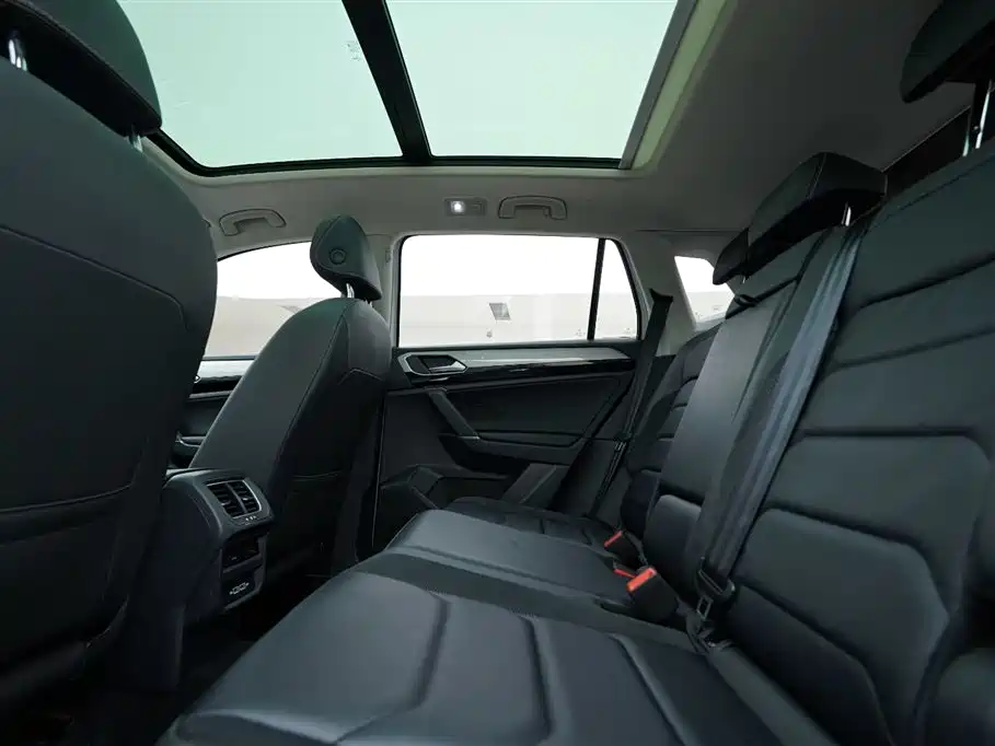 Tayron 2019 330 TSI Two-wheel Drive Luxury Edition National VI