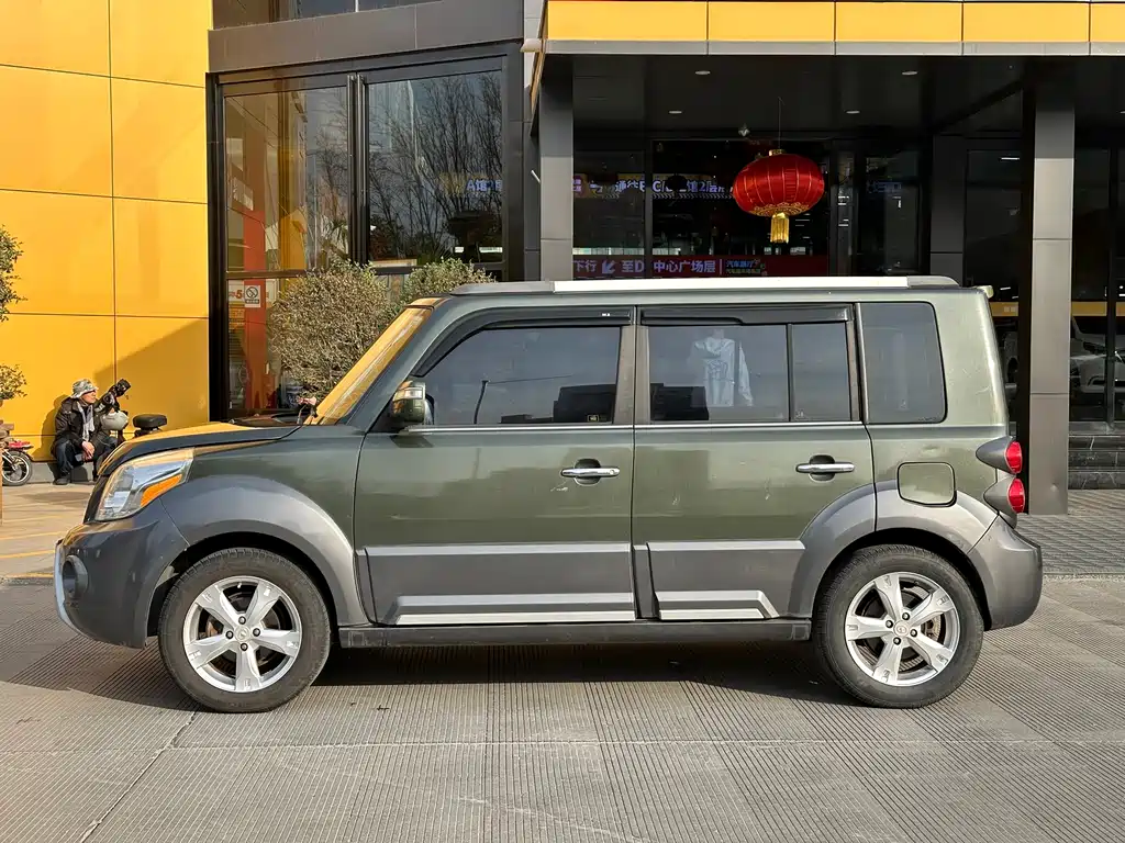 Changcheng M2 2014 Model 1.5L Manual Urban Edition
