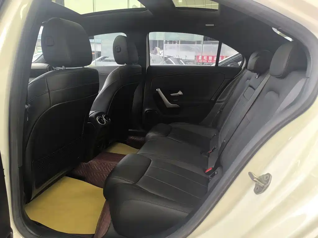 Mercedes-Benz A 200 L Sport Sedan Dynamic Edition 2021
