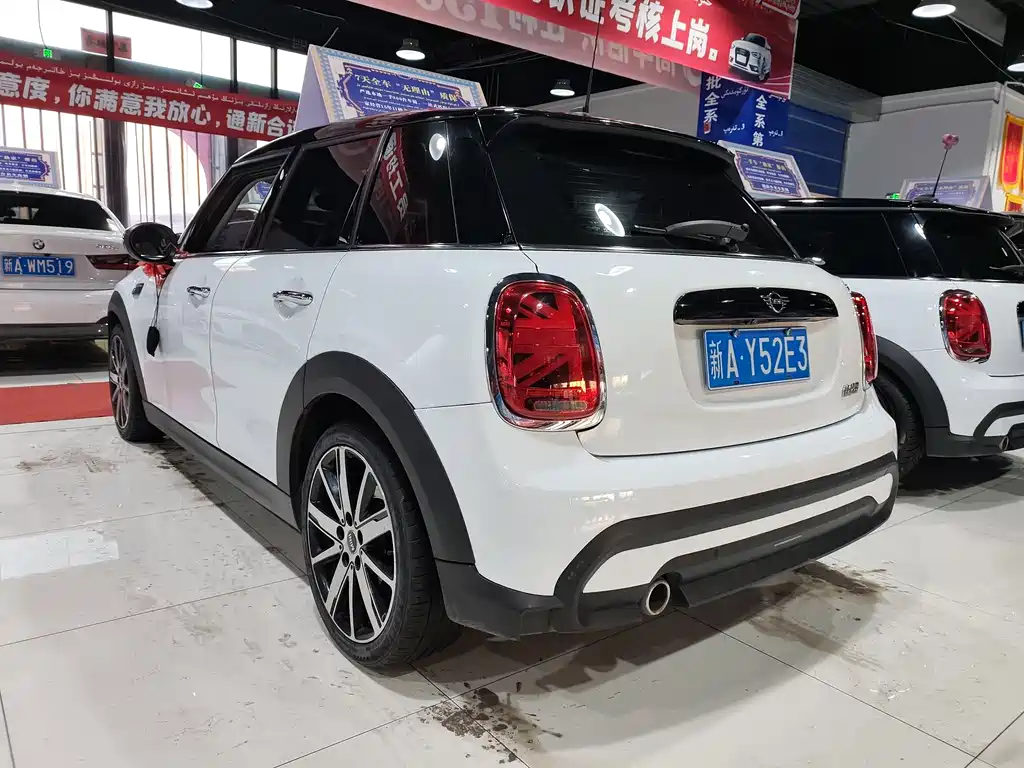 2022 MINI Cooper Artist 5-Door Edition