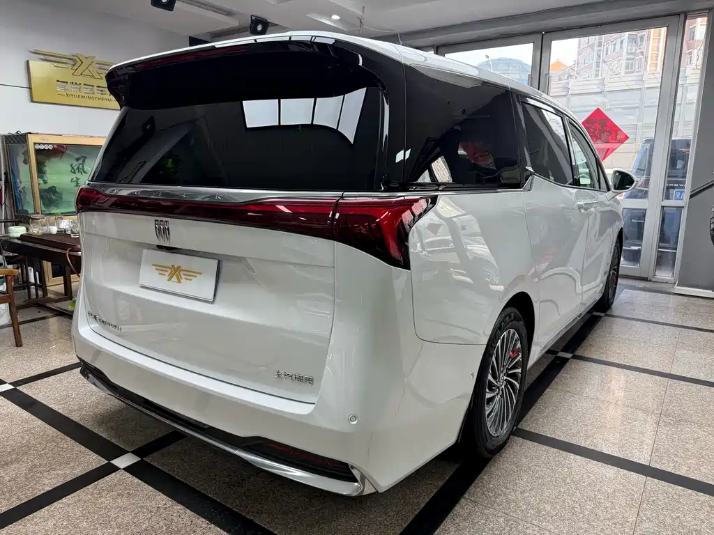 2023 Century 2.0T 7-seat Premium Edition