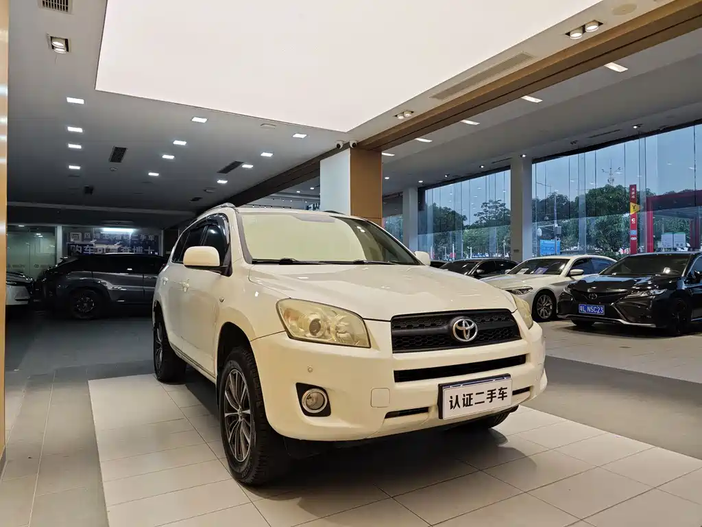 RAV4 2009 Luxury Automatic Edition