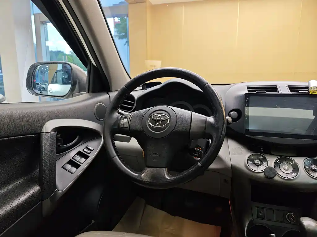RAV4 2009 Luxury Automatic Edition