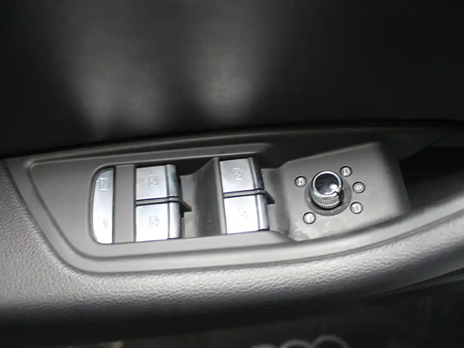 Audi A4L 2024 40 TFSI Fashion Dynamic Edition