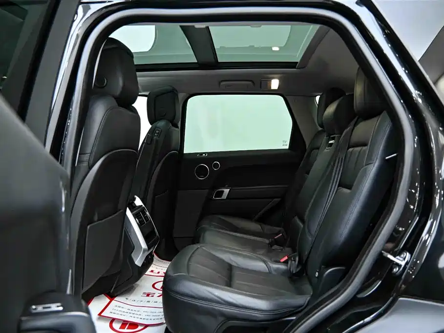 Range Rover Sport P400e SE 2020