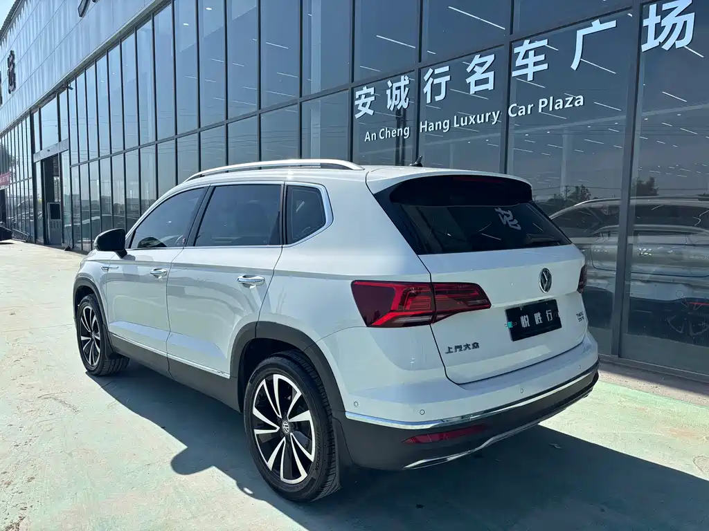Tou岳 2020款 改款 330TSI 4x4 Flagship Edition Euro VI