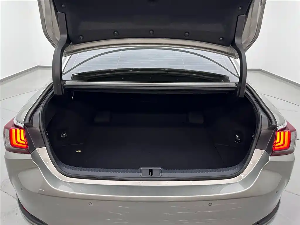 Lexus ES 2020 300h Excellence Edition