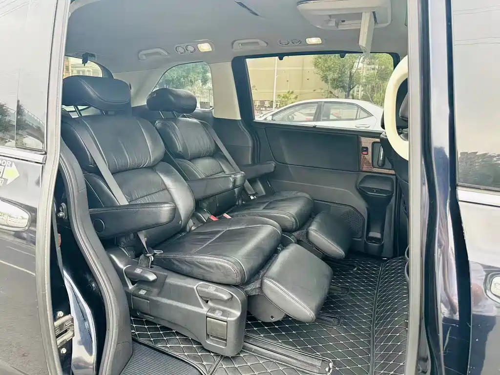 Odyssey 2015 model restyled 2.4L Grand Touring Edition