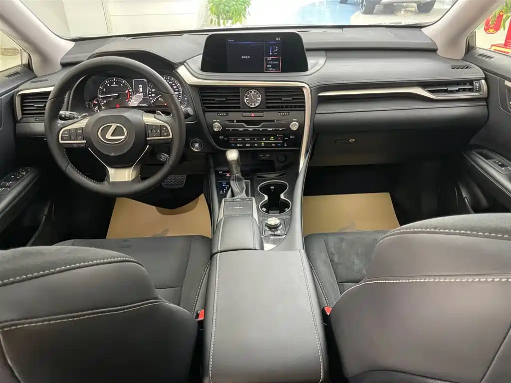 Lexus RX 2020 Facelift 300 Two-wheel-drive Elite Edition