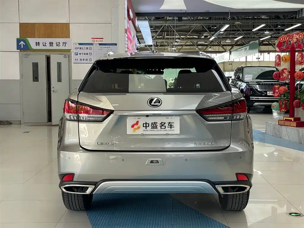 Lexus RX 2020 Facelift 300 Two-wheel-drive Elite Edition