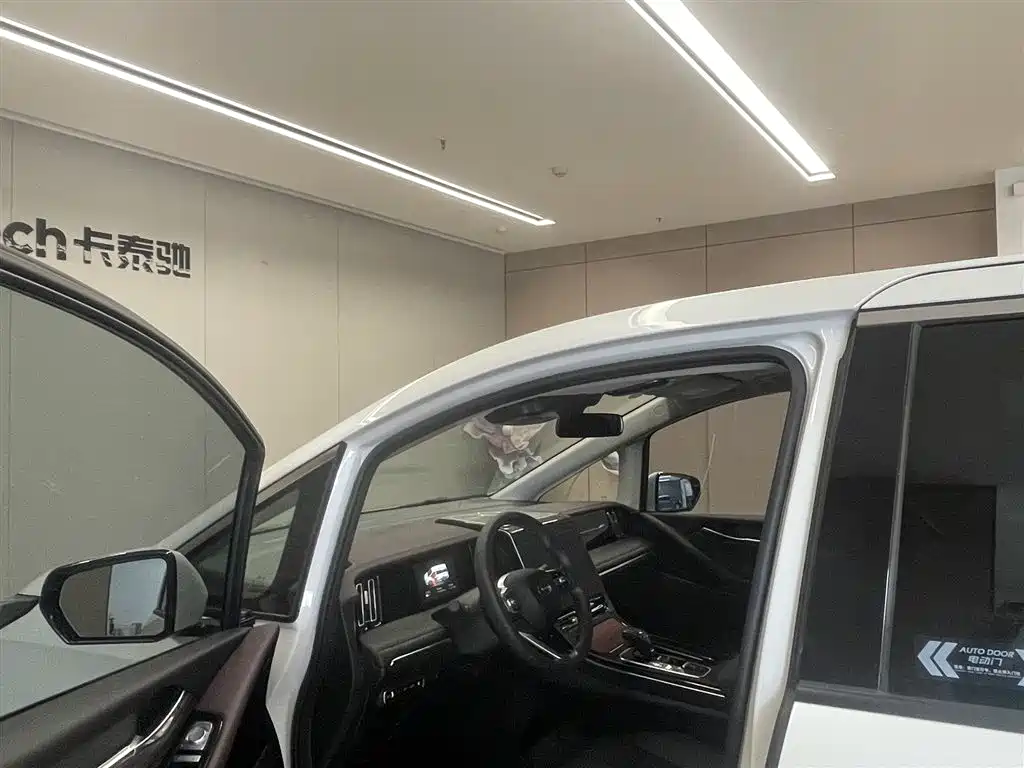 Chery E9 2025 Model E9 Super Fast Charging Premium Edition