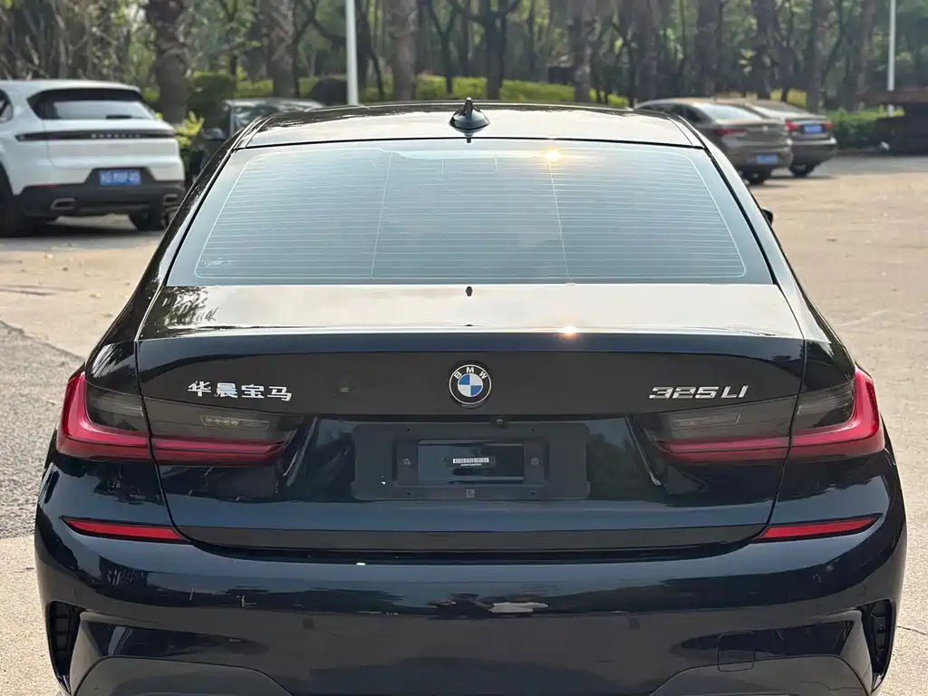 BMW 3 Series 2022 325Li M Sport Package