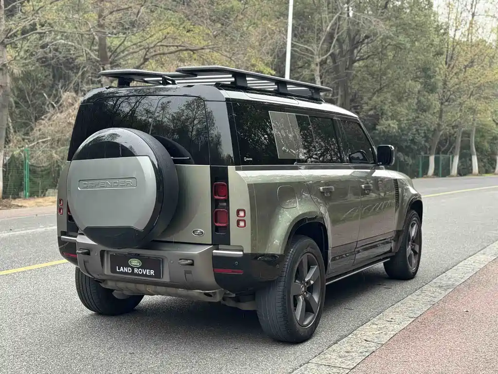 Land Rover Defender 2023 Edition 110 3.0T P400 X-DYNAMIC HSE