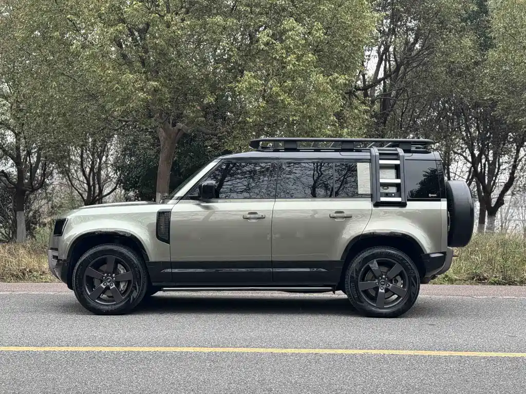 Land Rover Defender 2023 Edition 110 3.0T P400 X-DYNAMIC HSE