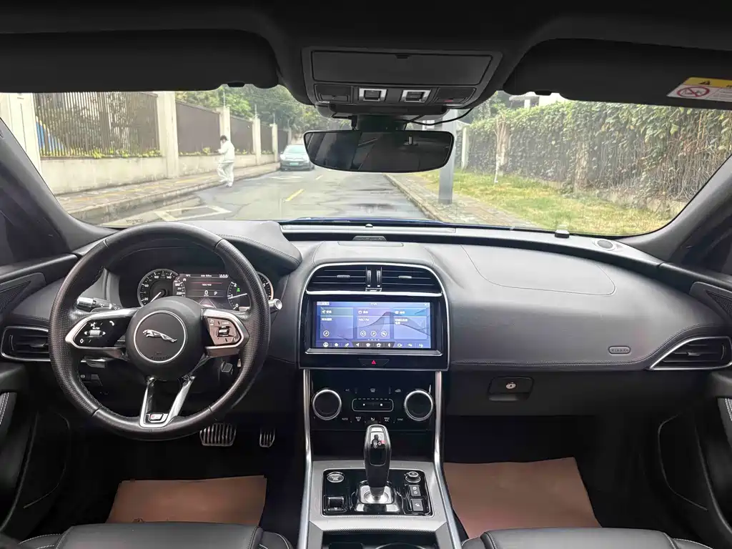 Jaguar XEL 2020 2.0T 200PS R-DYNAMIC S Progressive Sport Edition