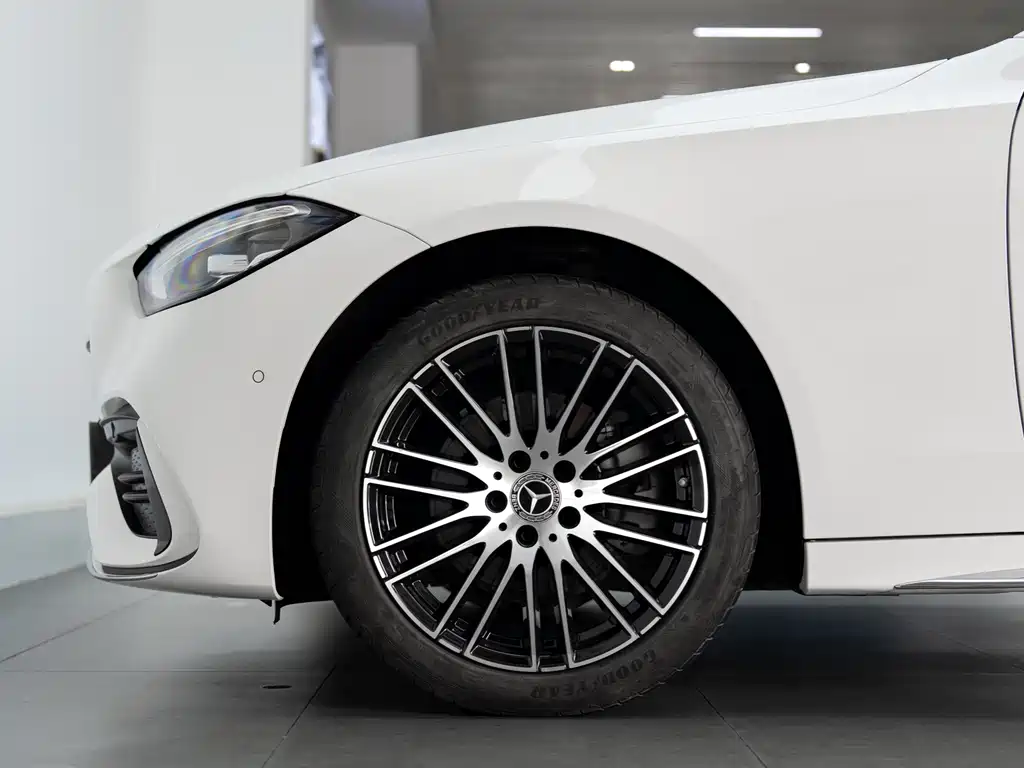 Mercedes-Benz C-Class 2025 C 200 L Sport Edition