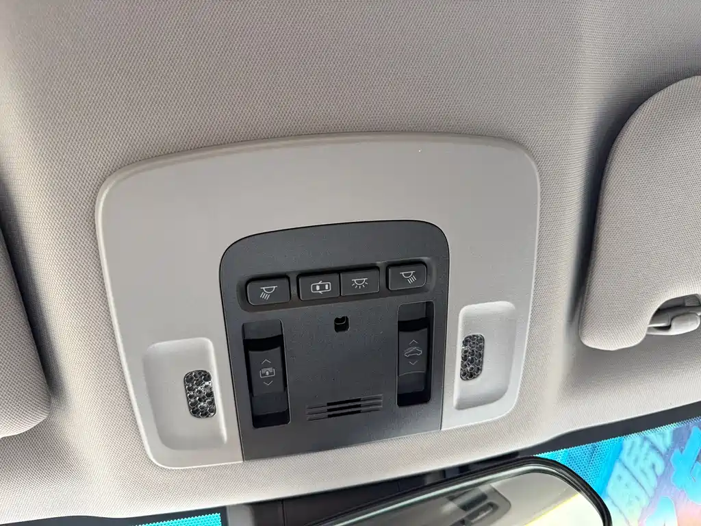 Camry 2018 Hybrid 2.5HG Luxury Edition