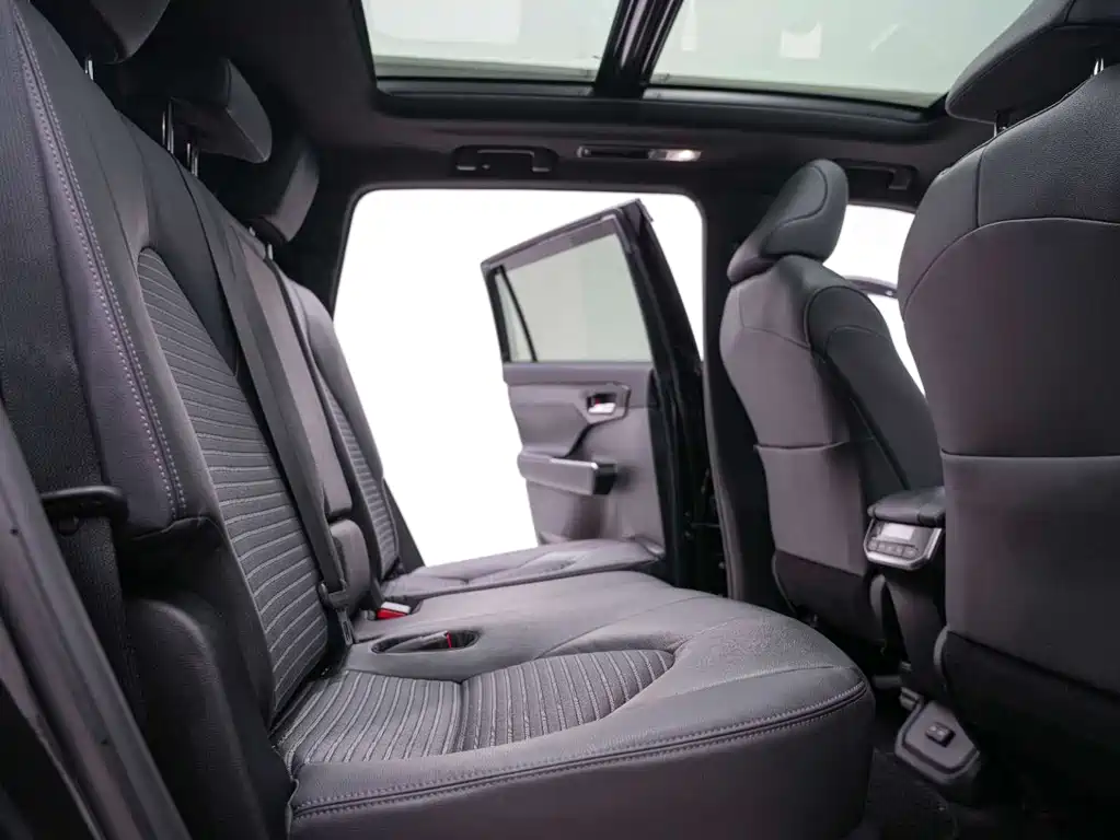 Land Cruiser 2021 2.5L HEV 4WD尊贵版