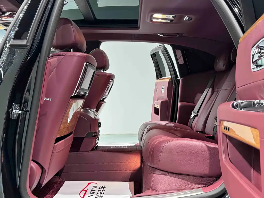 Rolls-Royce Phantom 2015 Series II Extended Wheelbase
