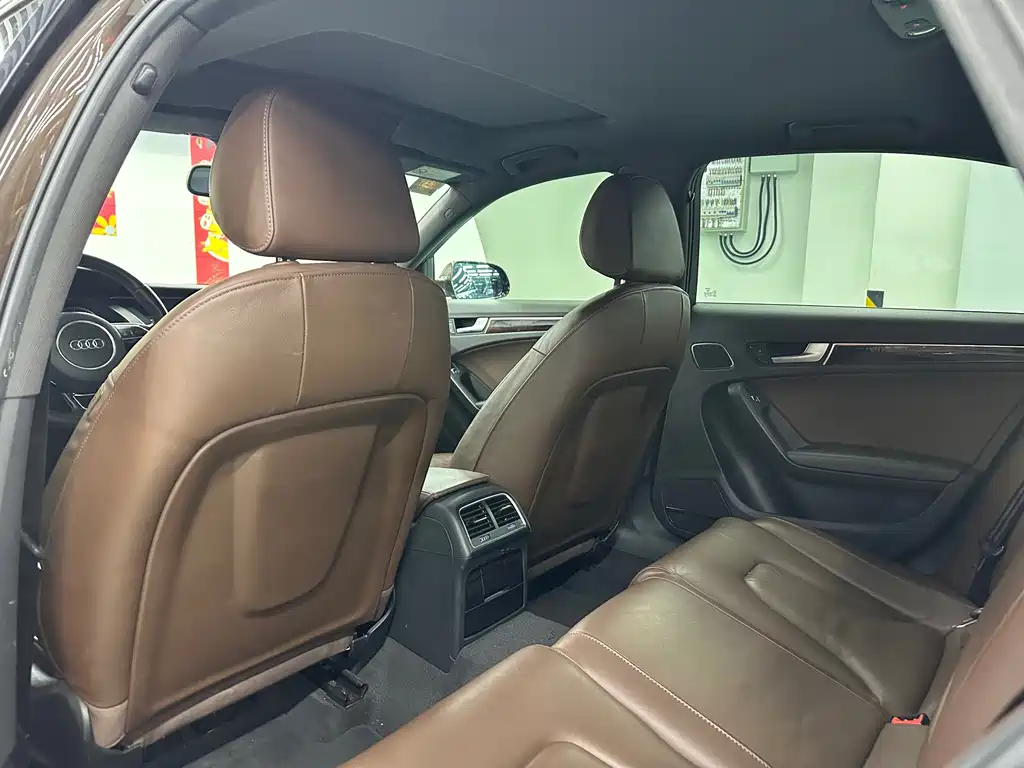 Audi A4L 2016 35 TFSI Prestige Edition S Line Comfort Version