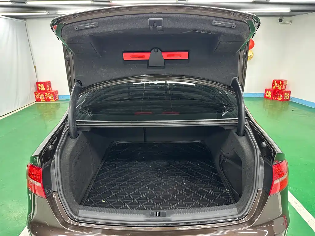 Audi A4L 2016 35 TFSI Prestige Edition S Line Comfort Version