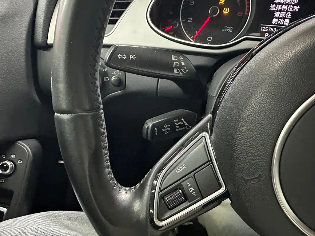 Audi A4L 2016 35 TFSI Prestige Edition S Line Comfort Version
