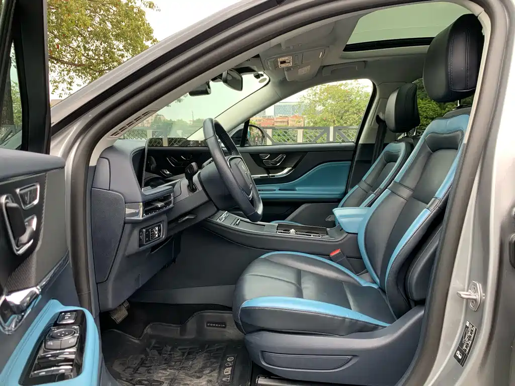 Explorer 2024 1.5T Two-Wheel Drive Premium Hybrid Edition