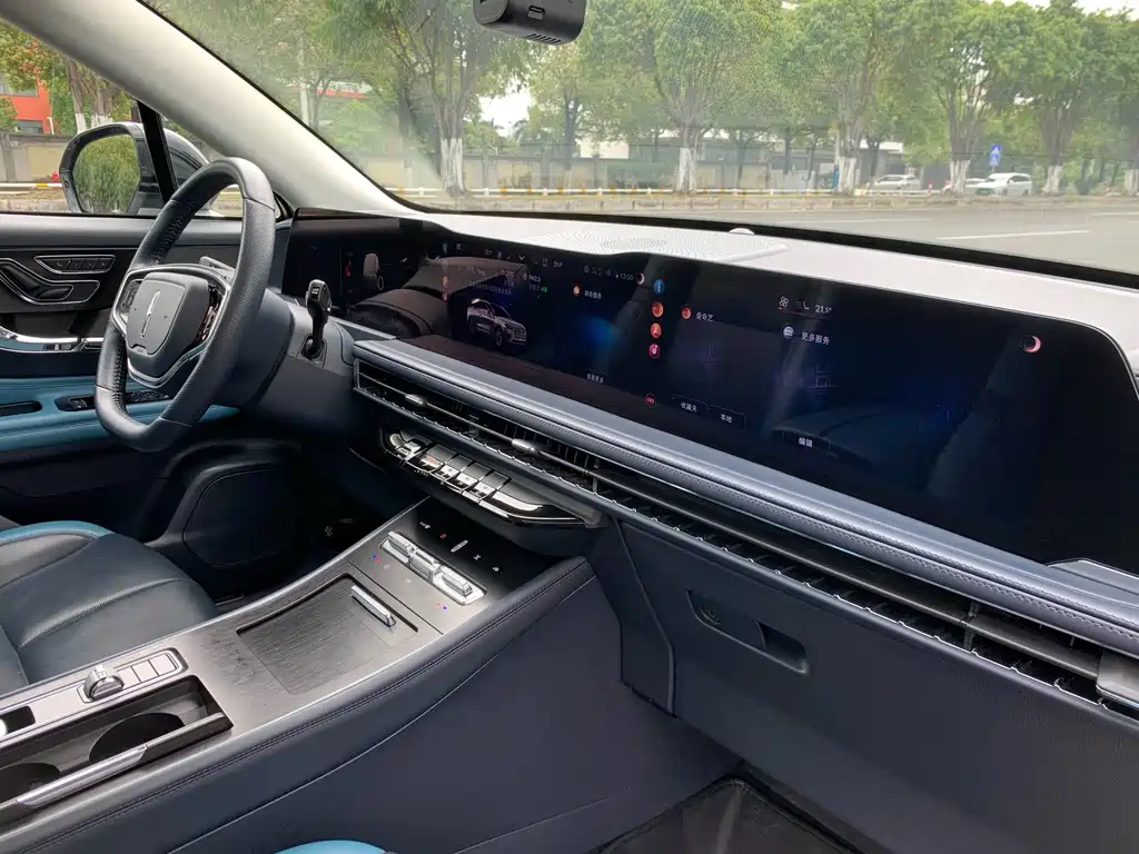 Explorer 2024 1.5T Two-Wheel Drive Premium Hybrid Edition