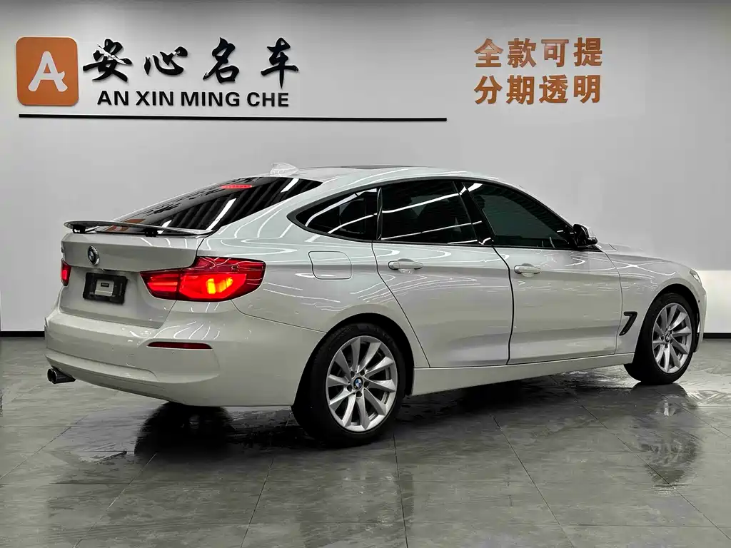 BMW 3 Series GT 2018 320i Sport Line