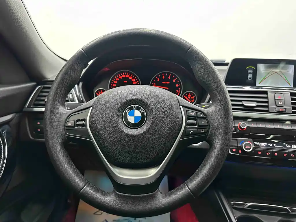 BMW 3 Series GT 2018 320i Sport Line