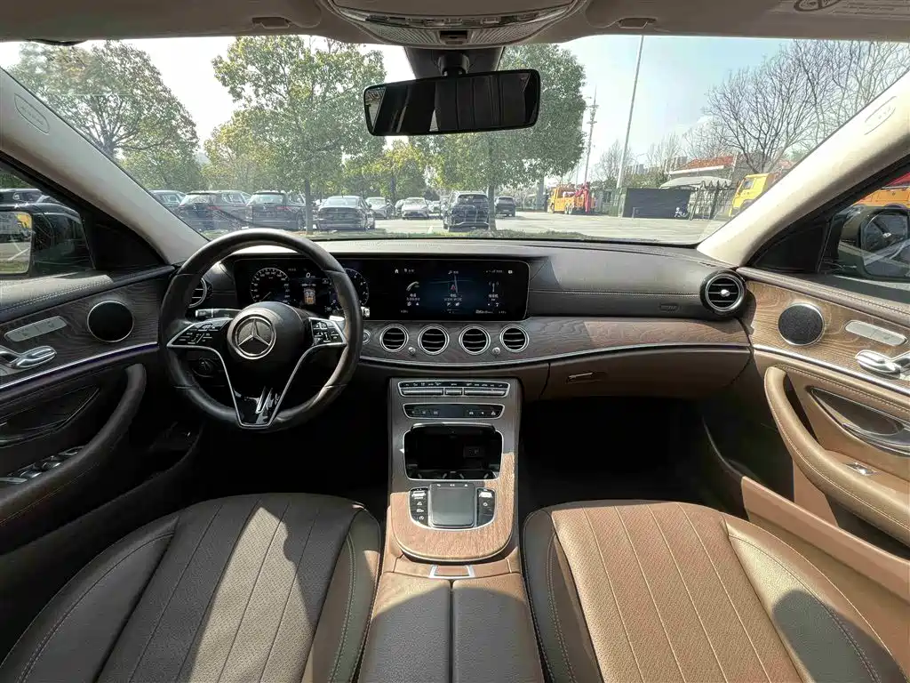 Mercedes-Benz E-Class 2021 E 300 L Fashion Edition