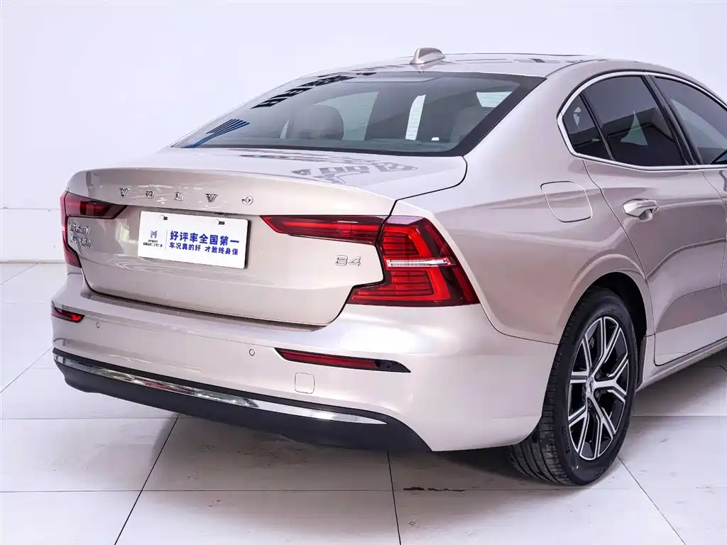 Volvo S60 2023 B4 Intelligent Luxury Edition