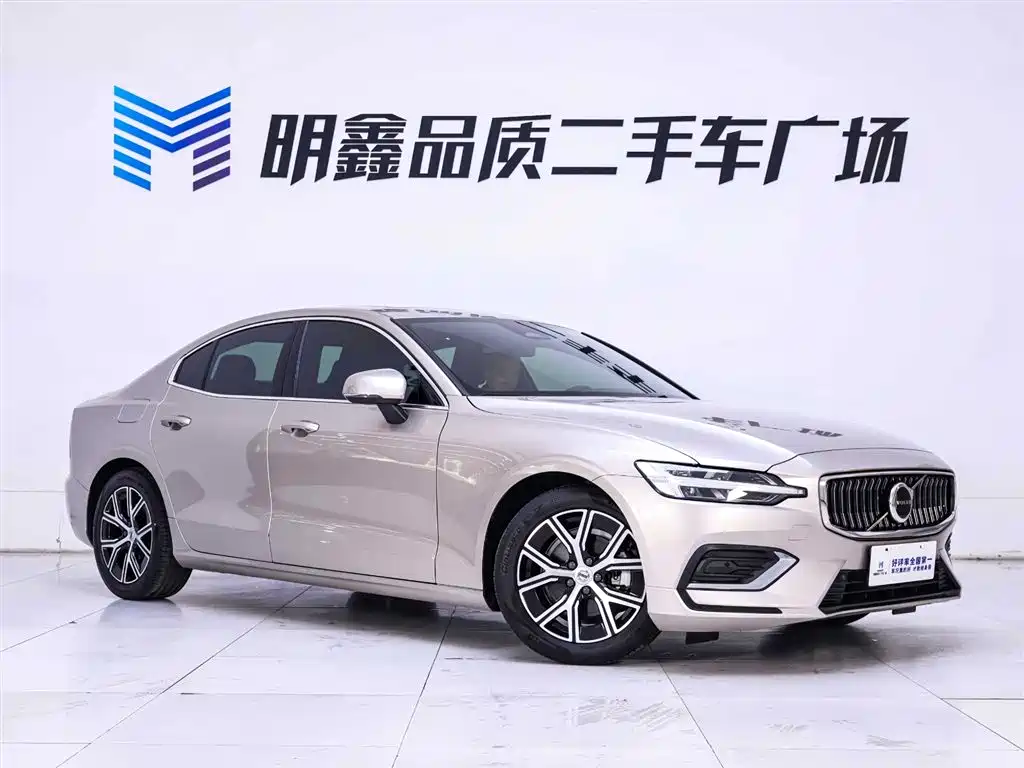 Volvo S60 2023 B4 Intelligent Luxury Edition