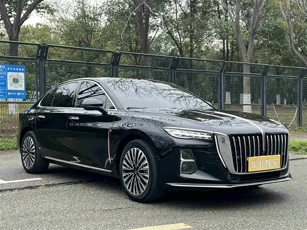 Hongqi H5 2025 Model 2.0T Automatic Qi Chang Edition