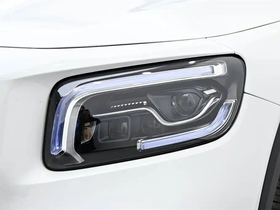 Mercedes GLB AMG 2023 AMG GLB 35 4MATIC