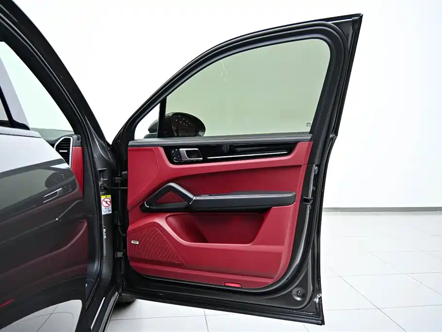 Cayenne New Energy 2023 Model Cayenne E-Hybrid 2.0T