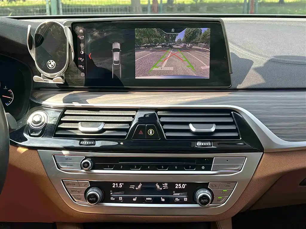 BMW 6 Series GT 2018 630i Luxury Design Package